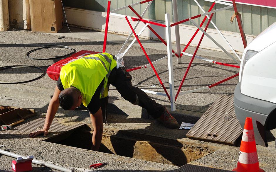 déboucher les wc avec une bouteille Drancy
